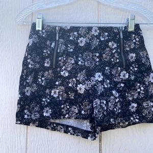 charlotte russe black shorts with white and gray flowers with zipper detail sz S